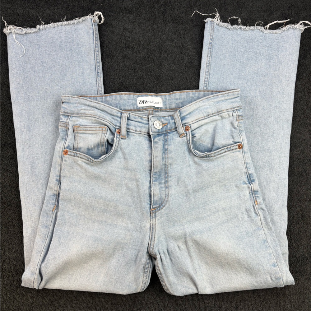 Zara Light Wash Ankle Jeans